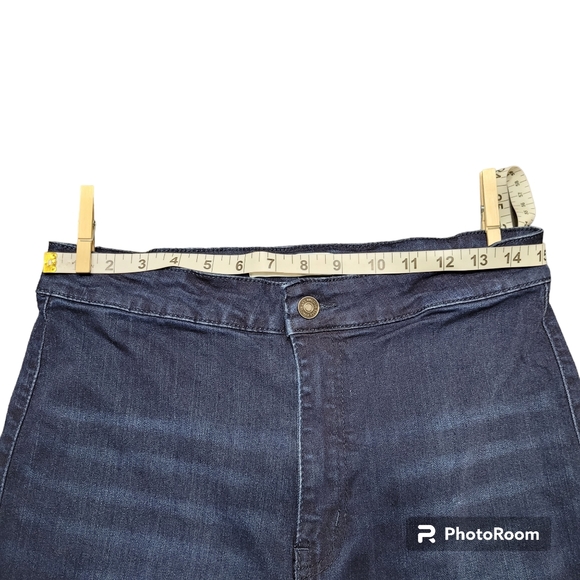 Kancan Jainey High Rise Bell Bottom Flare Leg Jeans - Picture 8 of 11